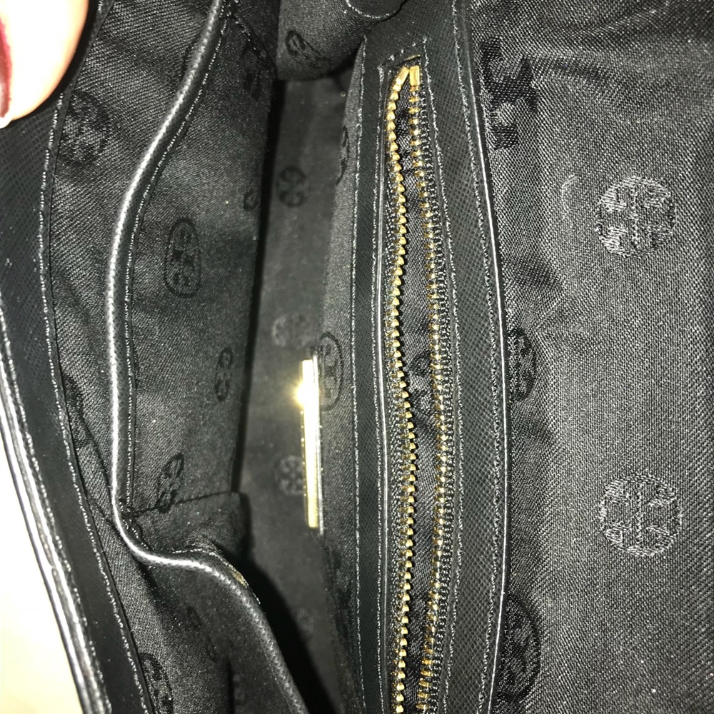 Tory Burch Robinson East West stripe shoulder bag - Picture 5 of 8